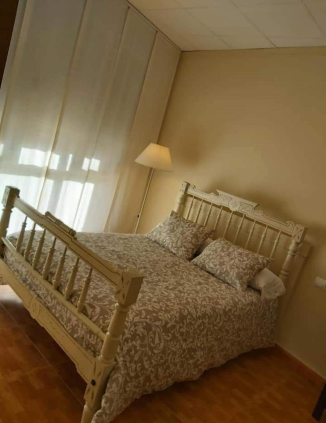Comodo Apartamento Deltebre Eksteriør bilde
